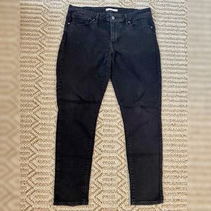 Levi’s 711 skinny jeans